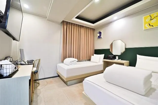 Motel Saint Nine *