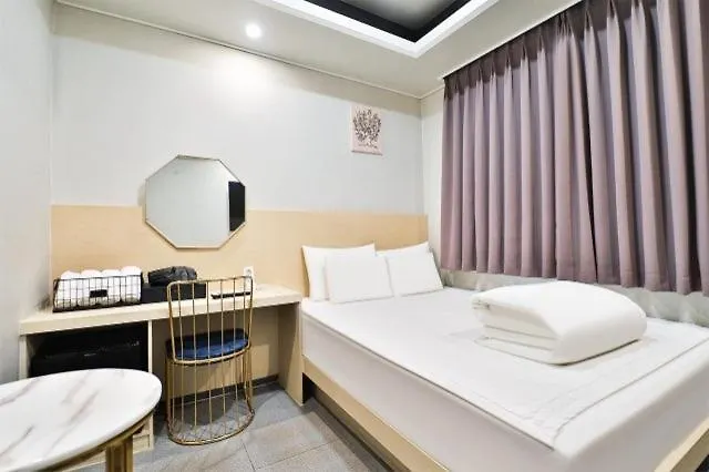 Motel Saint Nine